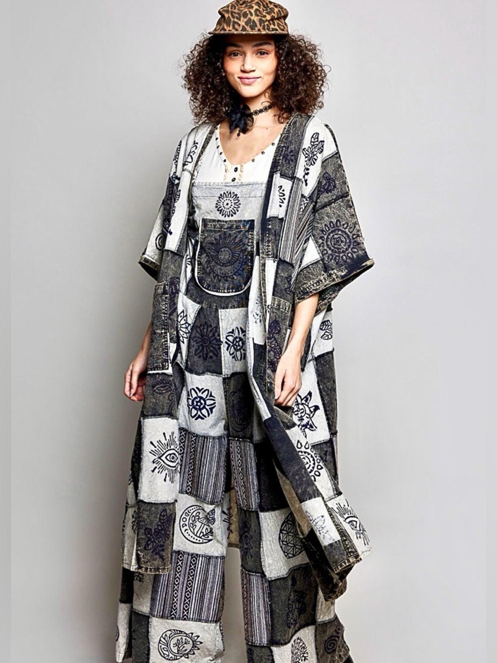 ♥️ALMOST GONE! POL Open Front Printed Patchwork Longline Cardigan